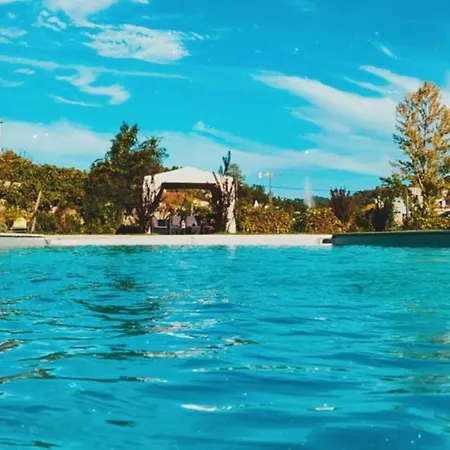 カントリーハウス The River House - Termas *